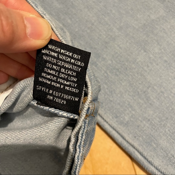 NWT women’s jean jacket - Picture 6 of 11